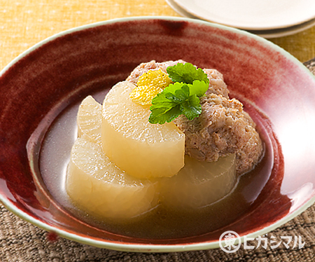 大根 と 鶏肉 の 煮物