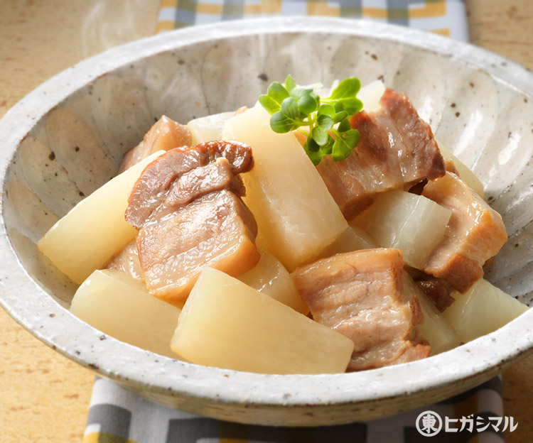 大根と豚バラ肉の煮物