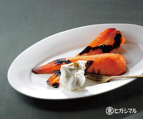 にんじんステーキ　サワークリーム添え