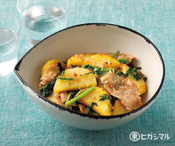 豚肉と春菊とじゃがいものおかかチーズ炒め