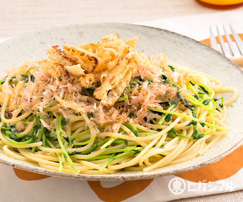 豆苗と油揚げのパスタ